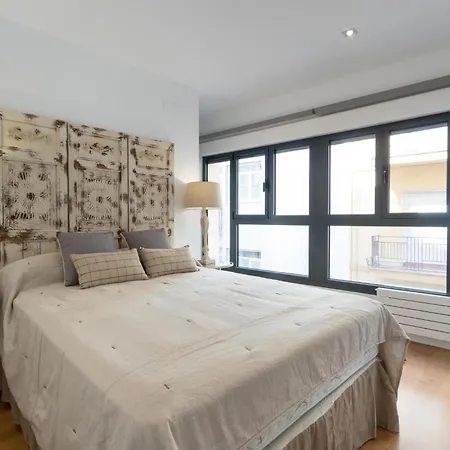 Chezmoihomes Plaza Nueva Deluxe-2